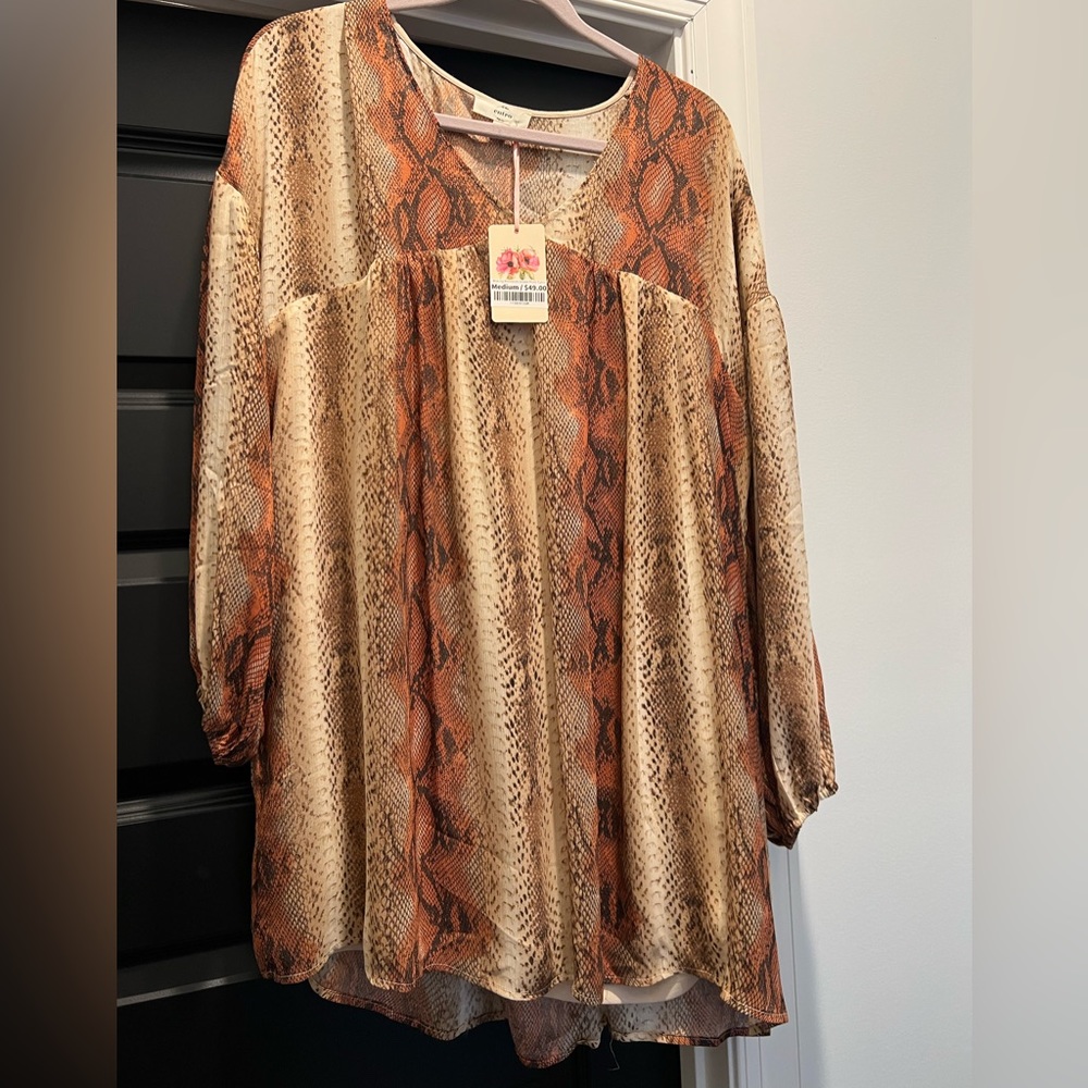 Entro-Boutique brand, snake skin print dress. Size Medium